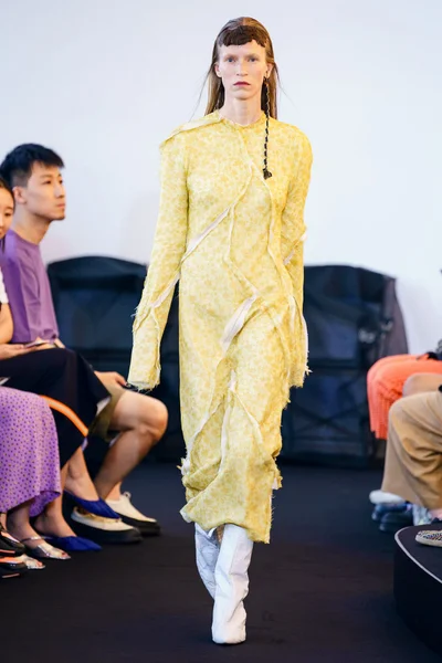 Look 13